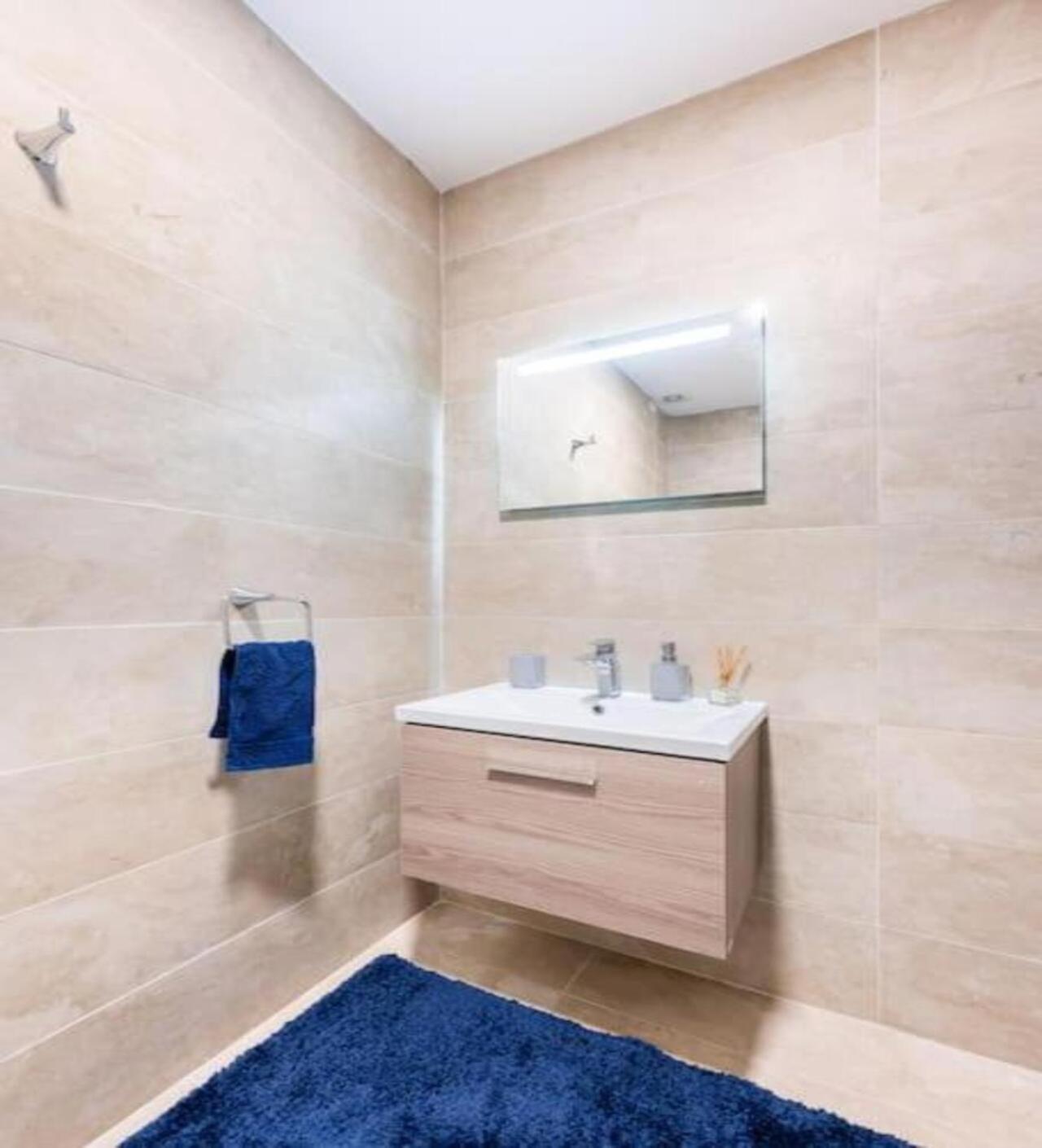 Sea View Luxury Apartment Brand New In La Valletta Esterno foto