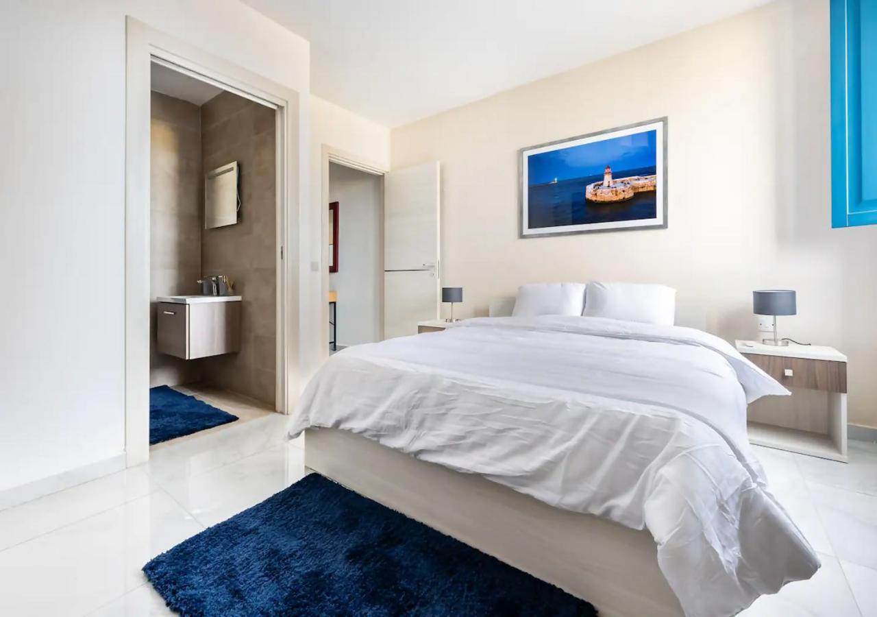 Sea View Luxury Apartment Brand New In La Valletta Esterno foto